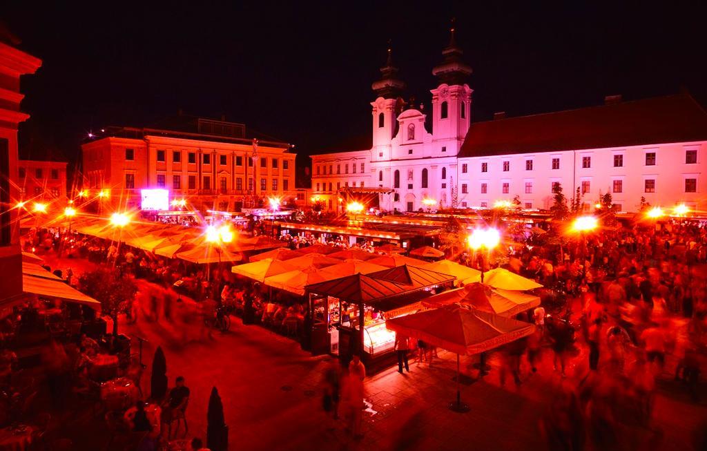Aurora Premium Home Győr Eksteriør billede